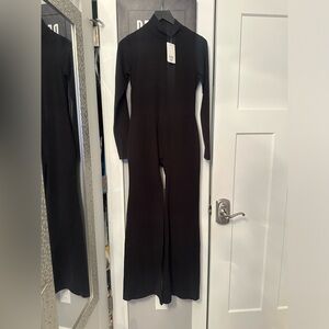 🔥NWT🔥 Year of Ours Black Long Sleeve Mockneck Jumpsuit